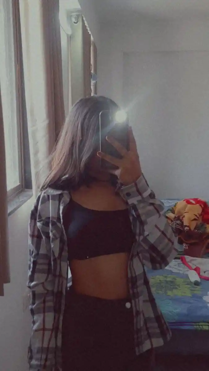 mirror-selfie-girl-pic