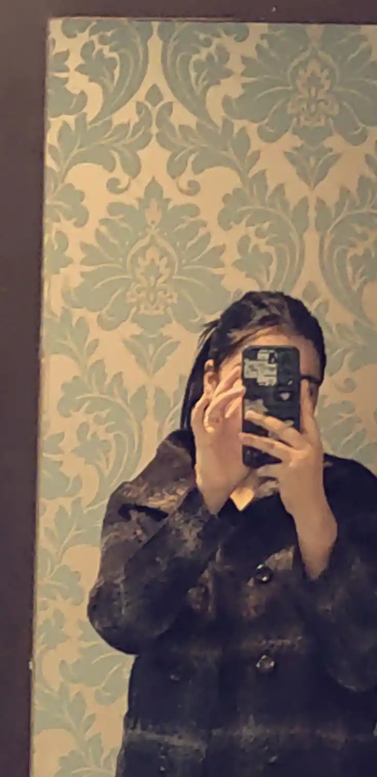 real-hide-face-girl-pic