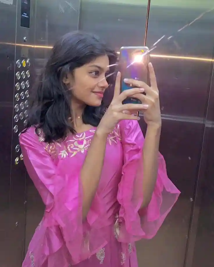 cool-attitude-girl-dp