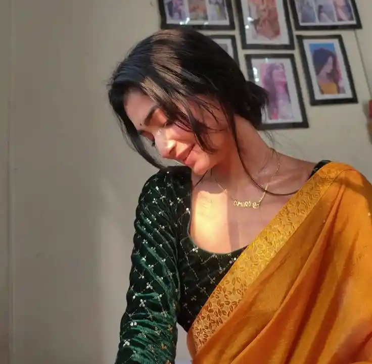 girl-photo-dp-for-whatsapp