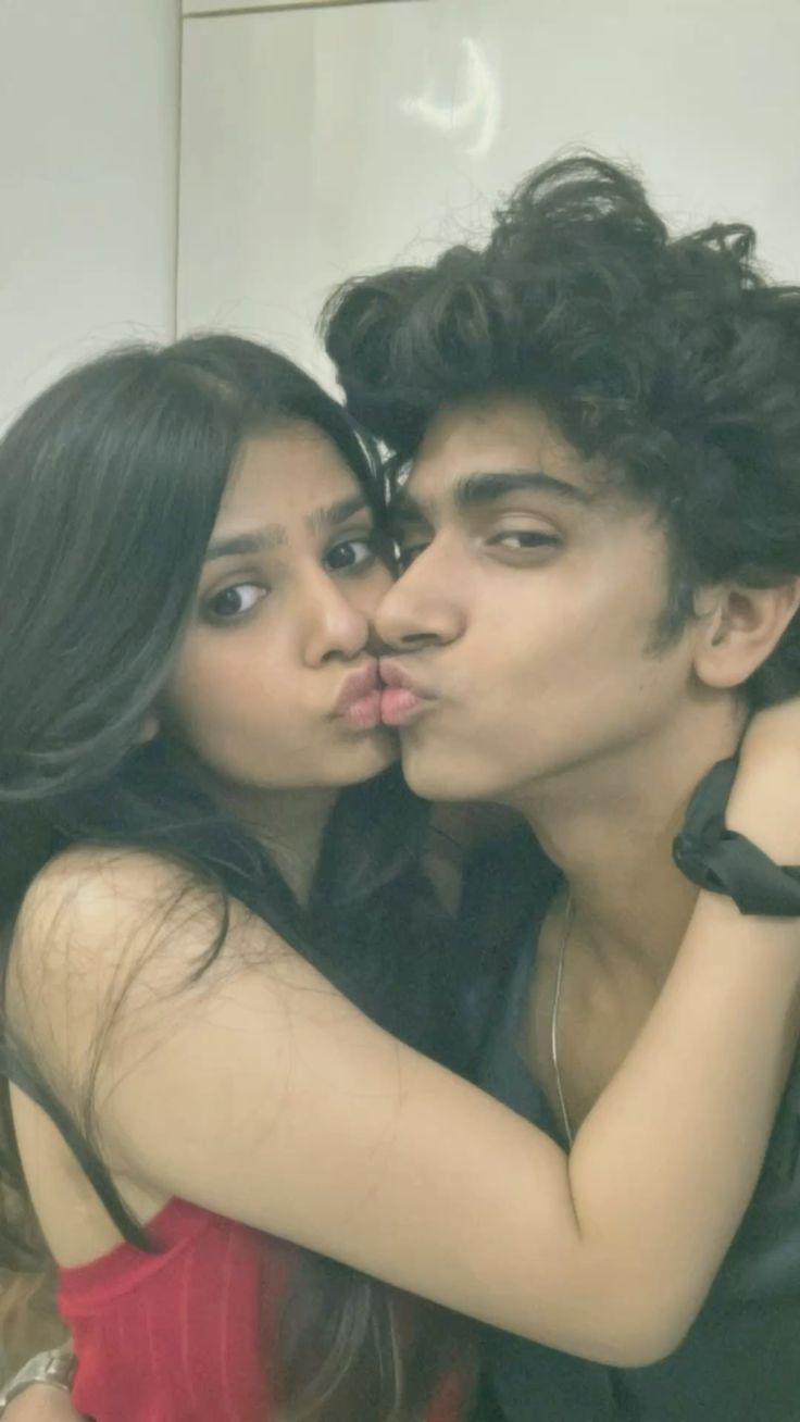 Cute Couple Dp Images