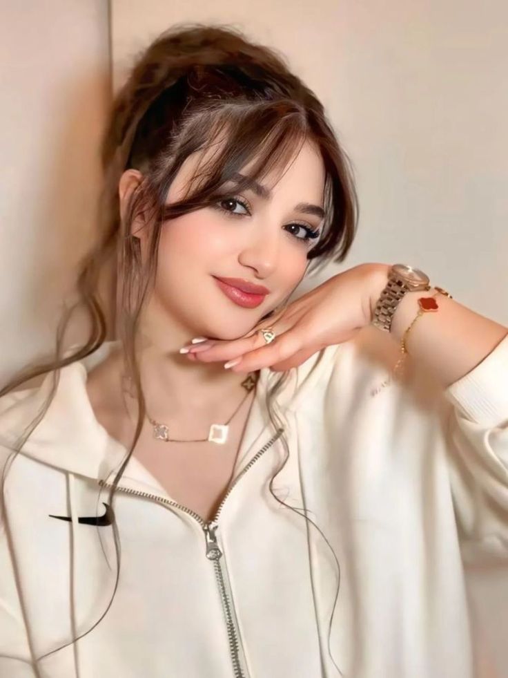 Cute Girl Pic for Instagram