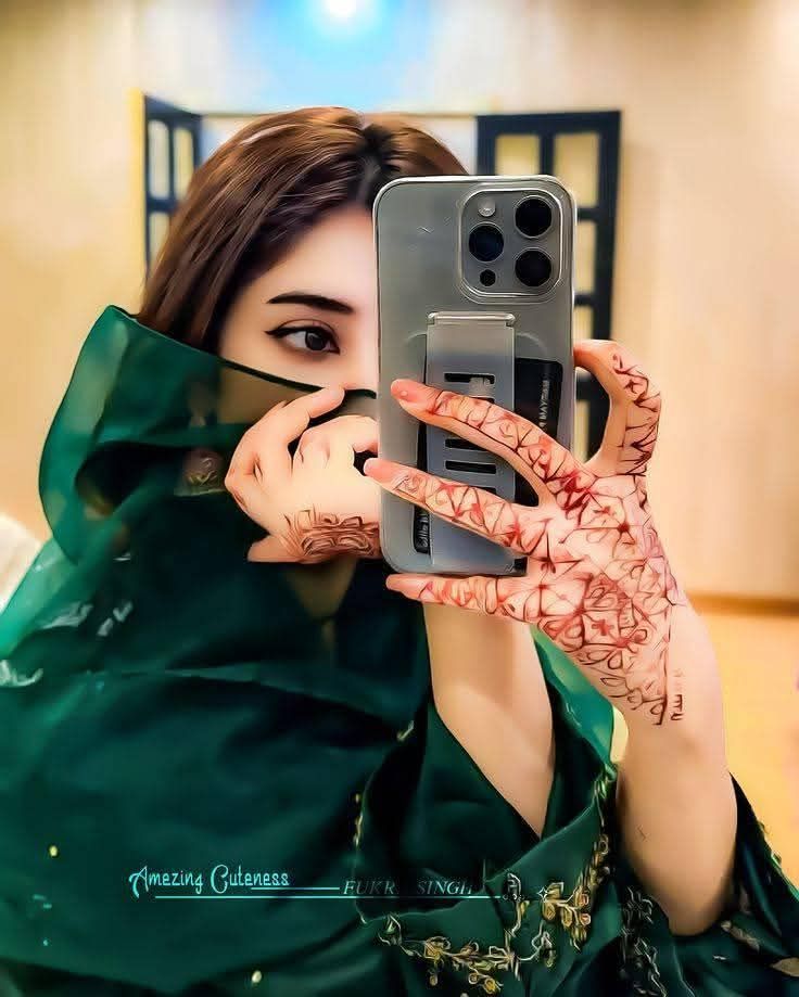 Real-Girl-Pic-Hide-Face